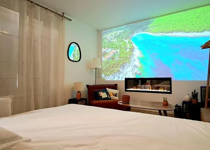 Ferienhaus Le Patio - Cinelodge Avec Jardin